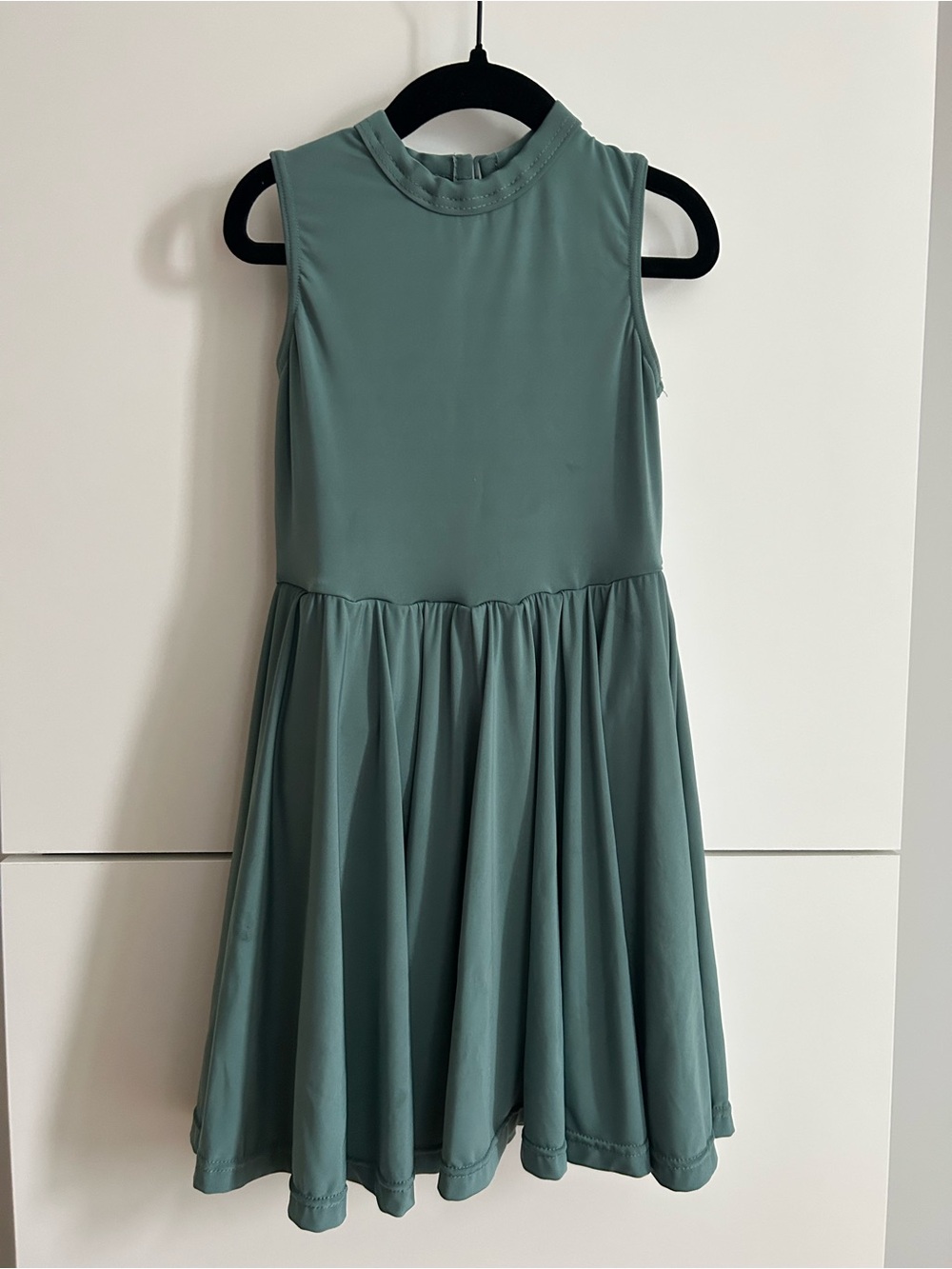 Balera Sleeveless Green Dance Dress IC (7/8) - Picture 2 of 7
